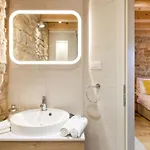 Apartment Explore The Historic Center From A Remodeled Split